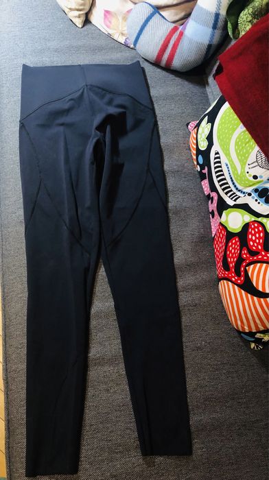 Oysho Sport Czarne Legginsy do kostek high rise Compressive M