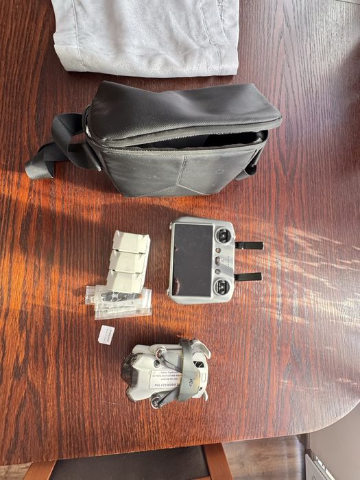 DJI Mini 4 Pro Fly More Combo