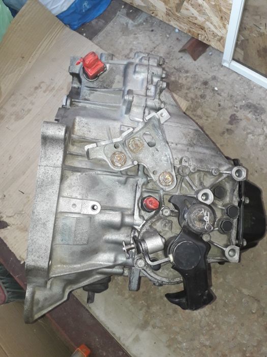 Коробка на Hyundai Elantra HD