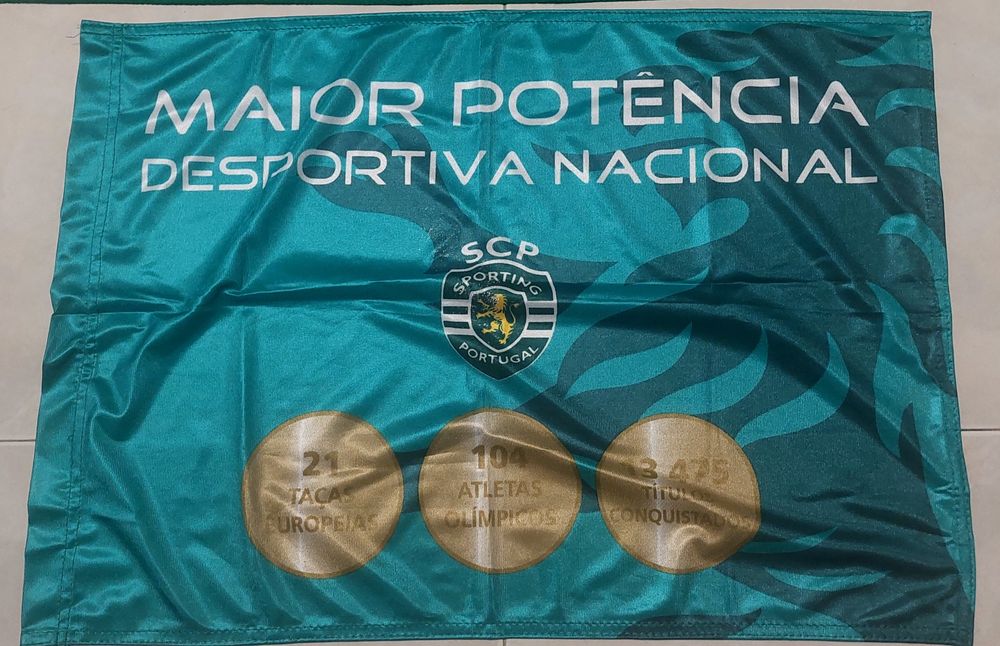 Duas bandeiras do SCPortugal
