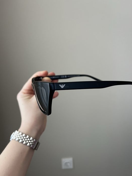 Óculo de sol emporio Armani massa preto cat eye