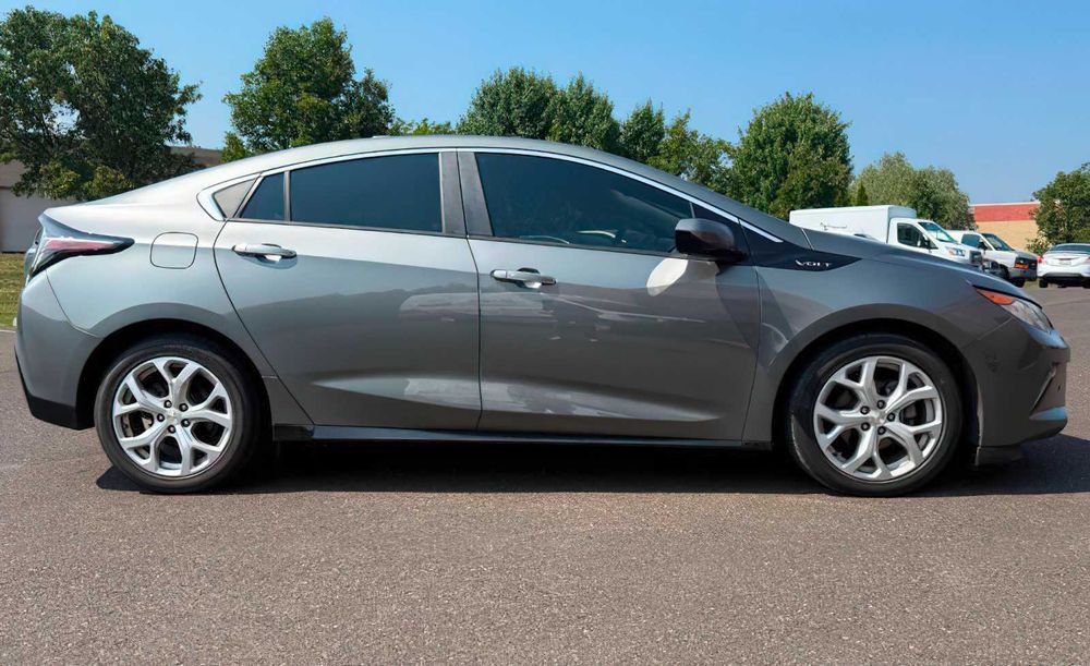 Chevrolet Volt Premier      2017