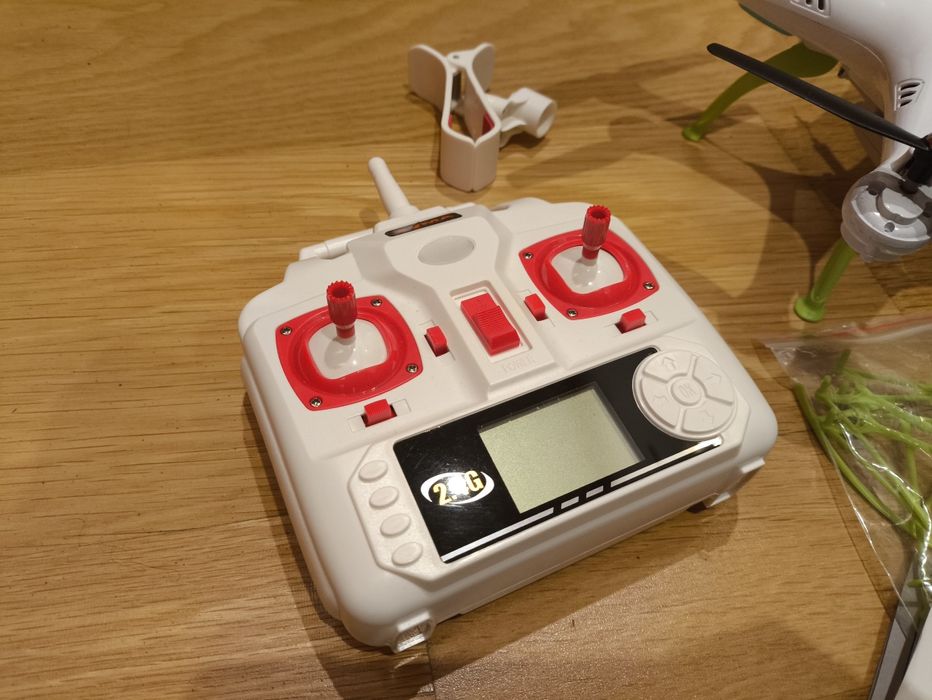 Drone X5HW1 with No Falls or Signs of Use64730142347523124