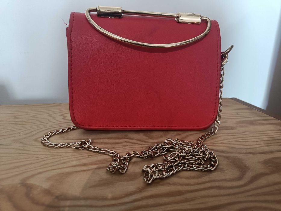 Bolsa Vermelha Feminina – Um Charme em Cada Detalhe!