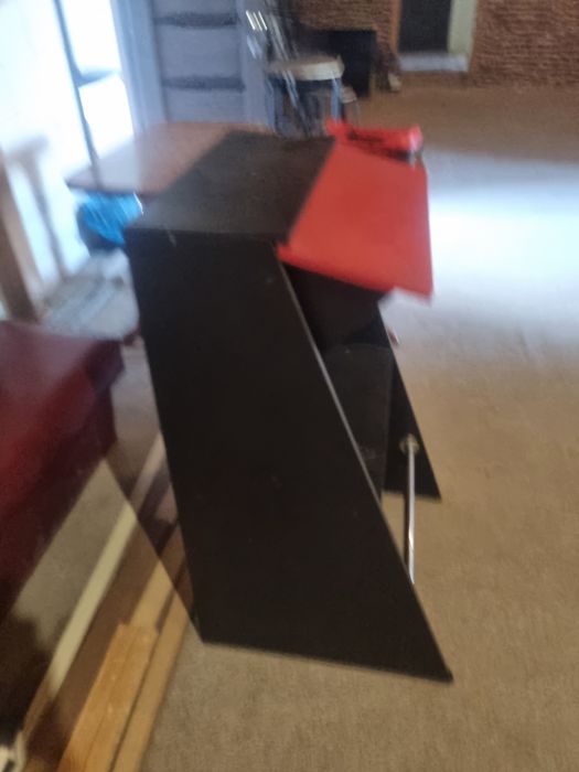 Стійка , підставка для комп'ютера