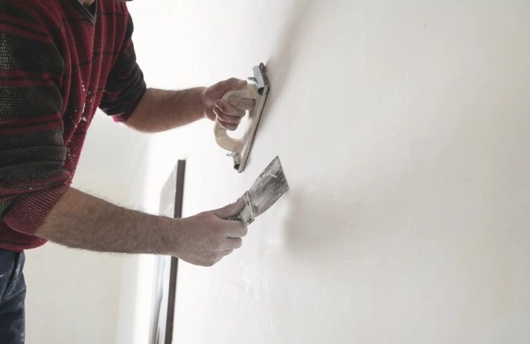 Wykonamy prace remontowe i wykończeniowe w budynkach