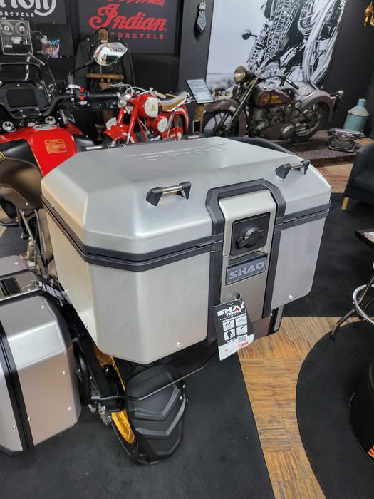 QJ MOTOR SRT 700X Campanha