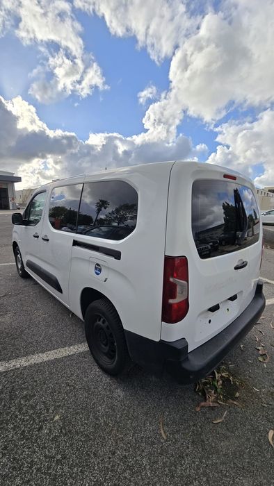 CITROËN Berlingo 1.5 100 XL HEAVY Control 3 LUGARES