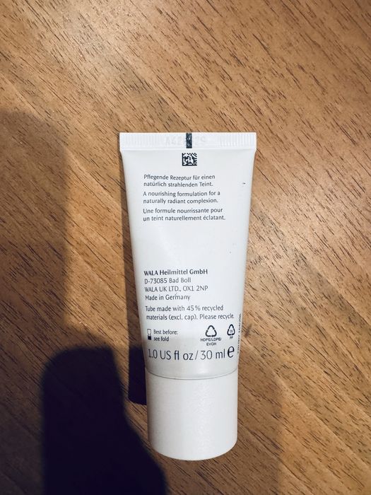 Dr. Hauschka podkład 02 almond