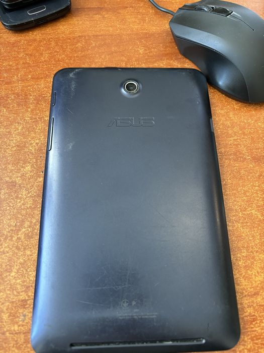 Телефони на запчастини