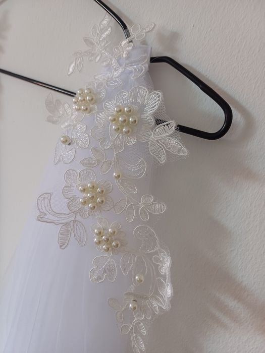 Véu de noiva NOVO com bordado floral e pérolas