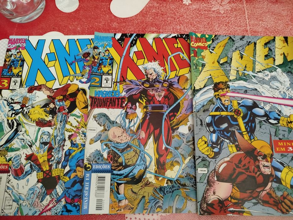 Lote BD Marvel Anos 90 - Sagas Completas e Edições Especiais (Abril)