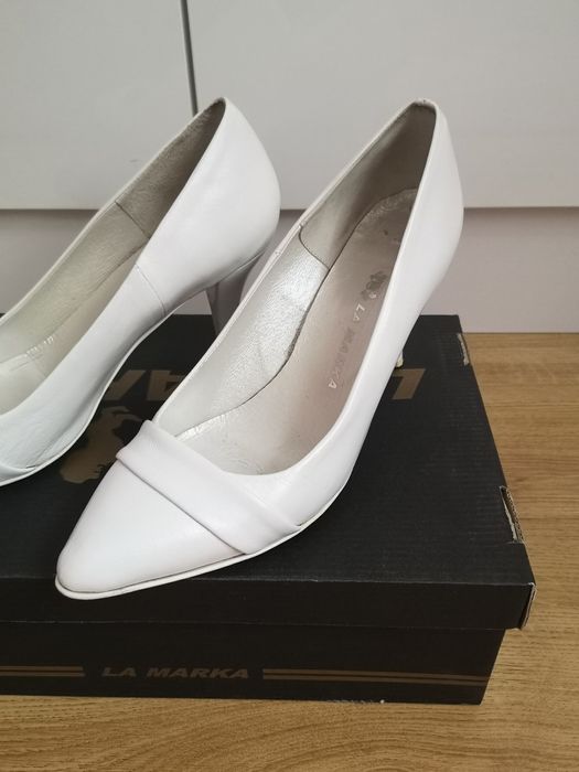 Buty czółenka białe ślubne skórzane roz 37 LaMarka
