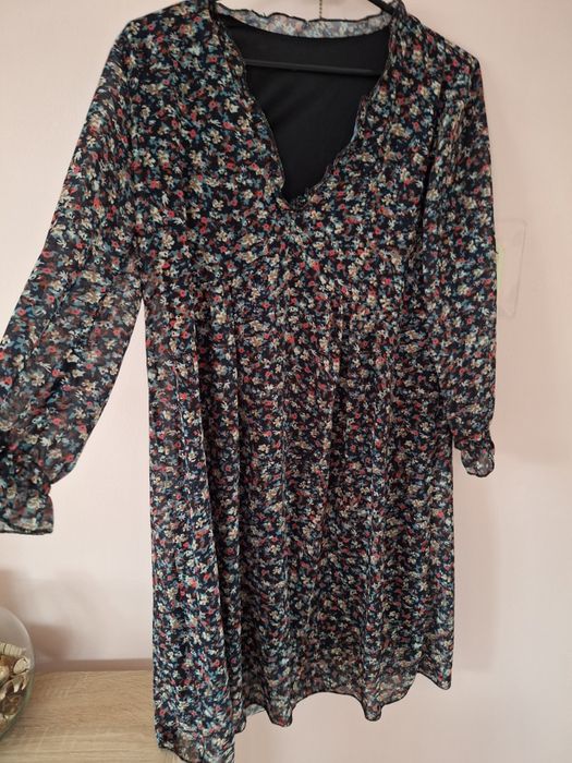 Jesienna sukienka na co dzień, do biura elegancka