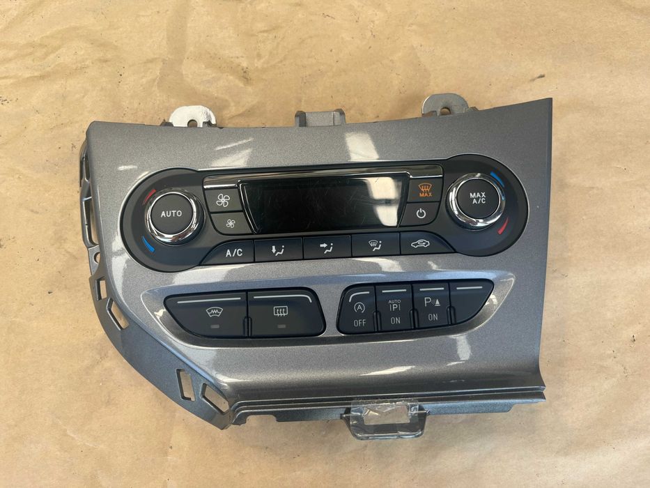 Ford Focus mk3 panel klimatyzacji