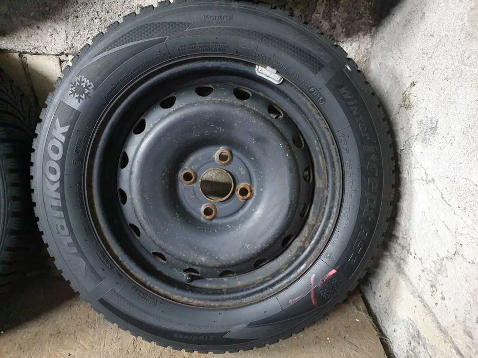 Felgi stal Hyundai Kia R15 4x100 opony zimowe 185/65R15 6mm Hankook