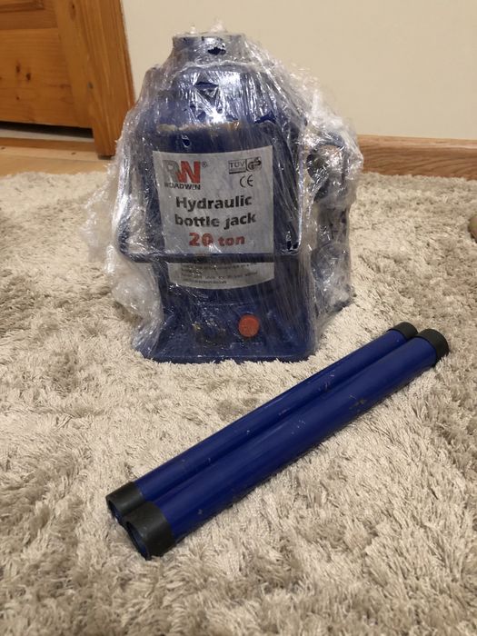 гідравлічний пляшковий домкрат Roadwin вантажопідйомністю 20 тонн.