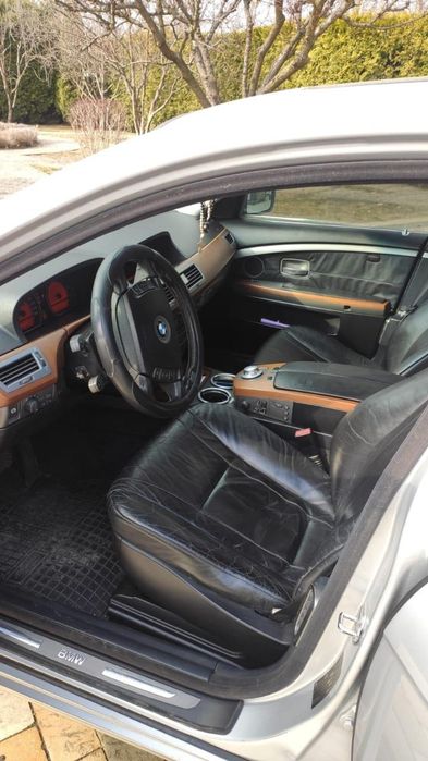 BMW 7 дзвонити до 22:00