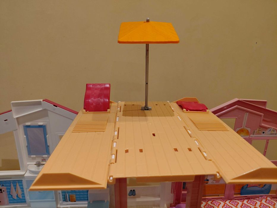 Domek dla Barbie 3 piętrowy
