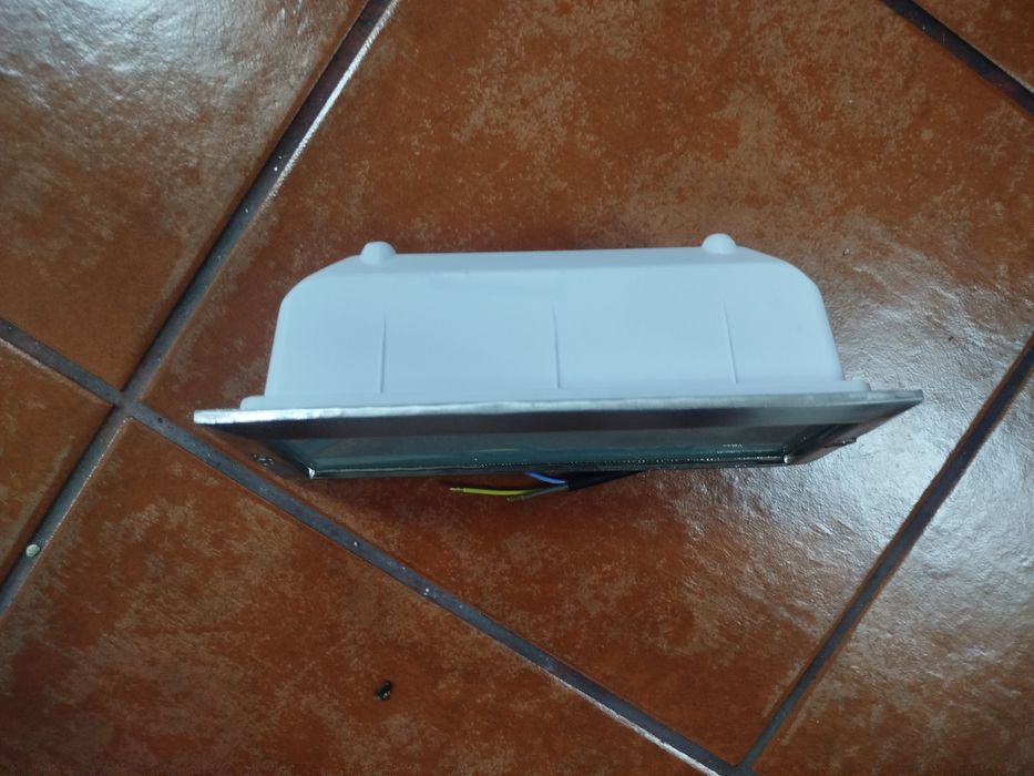 Outdoor Wall-mounted Projector64862704583555121