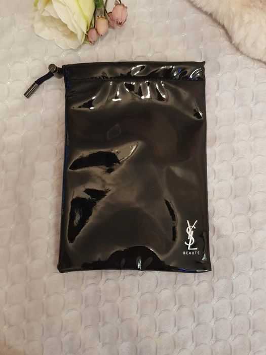 Lakierowany worek kosmetyczka ysl beauty