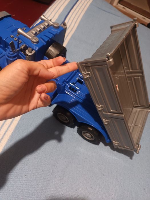 Іграшка дитяча "Вантажівка"