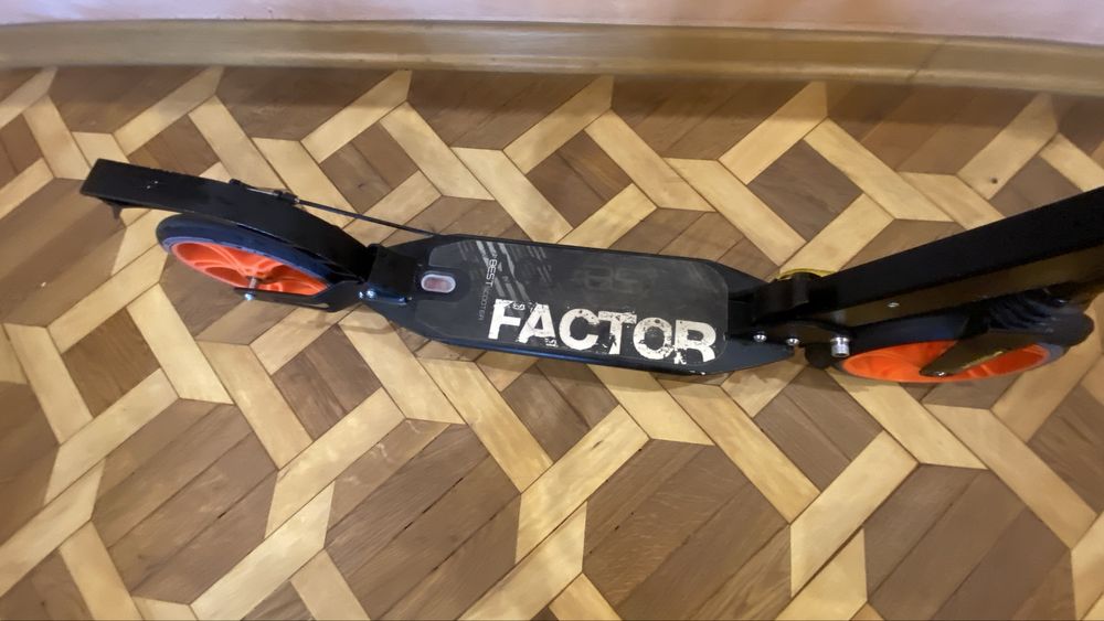 Продам Детский двухколесный самокат Best Scooter Factor BS