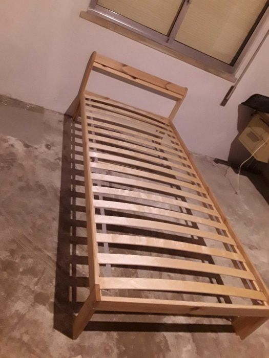 Cama de madeira 0,90×2,00