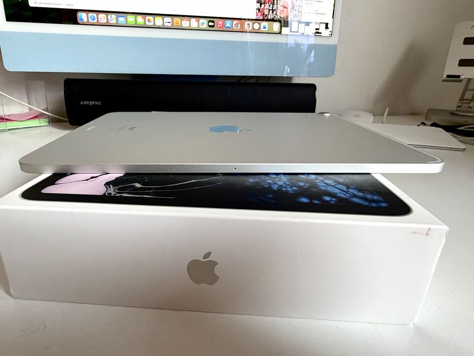 Bateria 94% iPad Pro 11” 1gen 64gb WiFi Silver + Apple Pencil 2gen