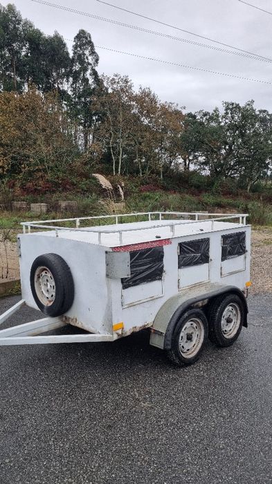 Atrelado Reboque Cães