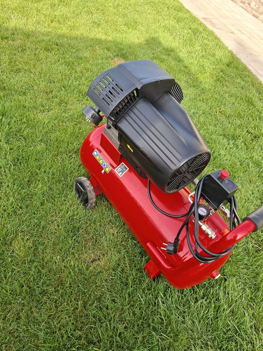 Kompresor dwutłokowy Einhell TC AC 420/50/10