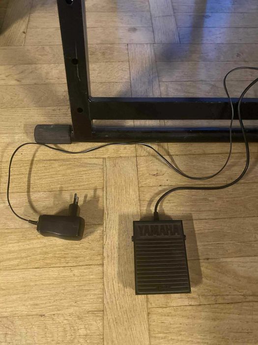 Keyboard YAMAHA PSR-E333+Statyw+Yamaha FC5 (Sustain Pedał)+Pokrowiec