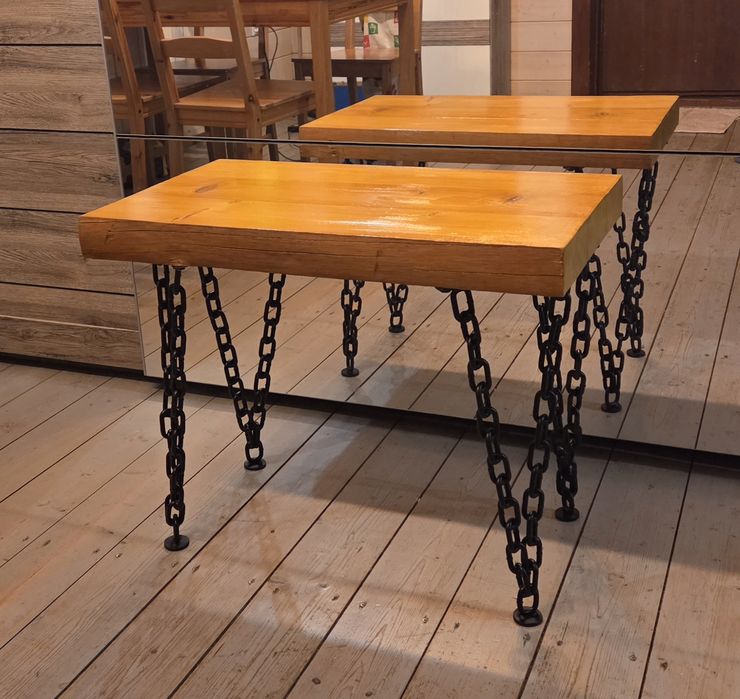 Loftowy stolik kawowy