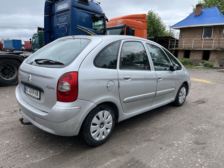 2009 р 1.6 бензин в доброму стані