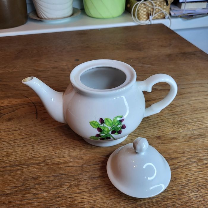 Imbryk porcelit ¹⁷