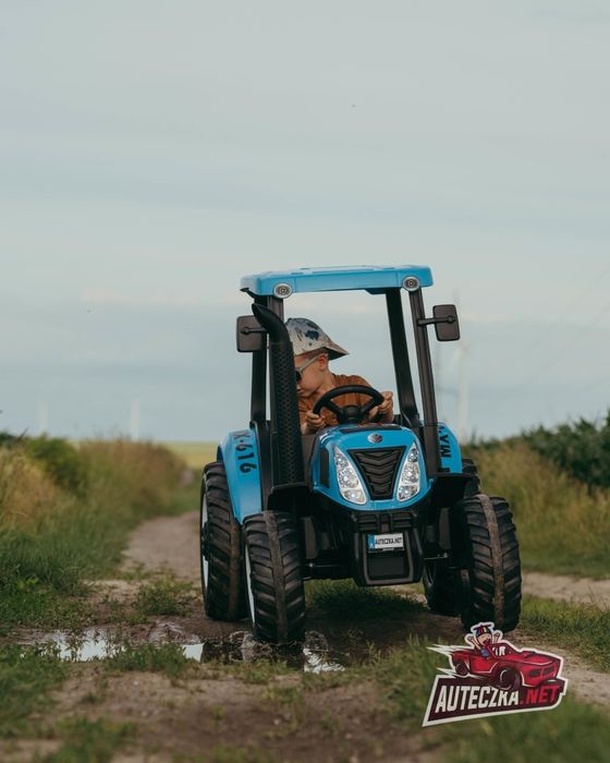 Traktor na akumulator NEW HOLLAND T7