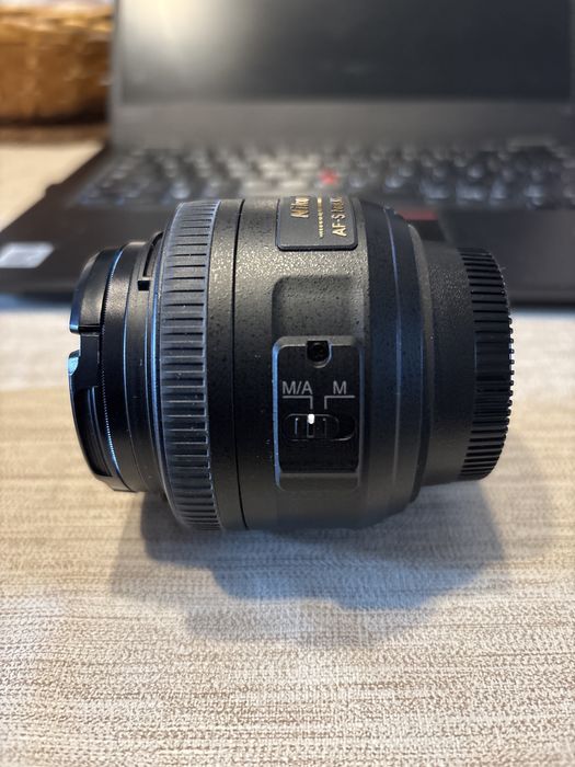 Objectiva AF-S NIKON DX 35mm 1:1.8G