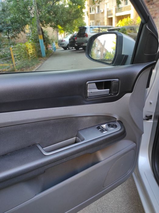 Ford Focus ll  (рестайл) універсал, 1.6 бензин. ГБО 2010 р.