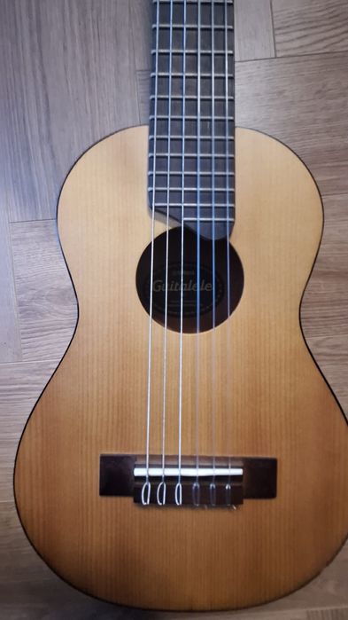 Guitarlele Mała gitara