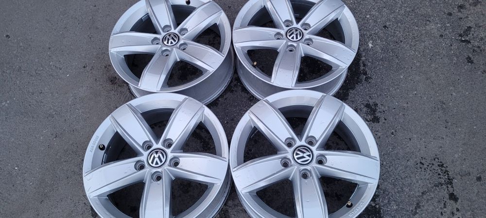 Oryginalne felgi VW 16 5x112 polecam