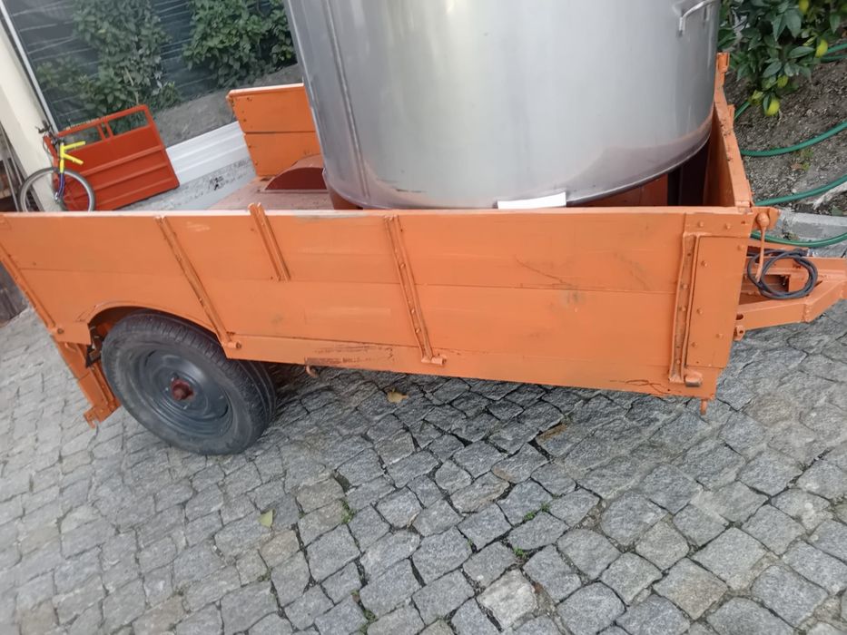 Reboque Trator com documentos