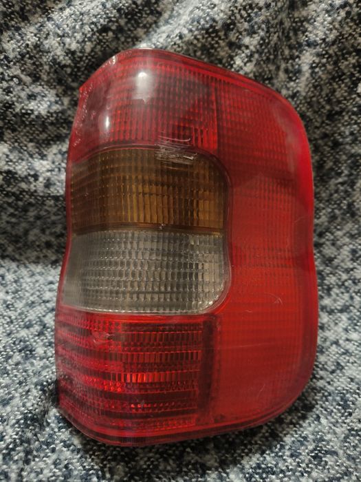 Opel Combo B - Faróis Traseiros