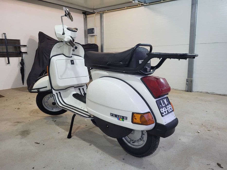 Vespa 125 PX Branca