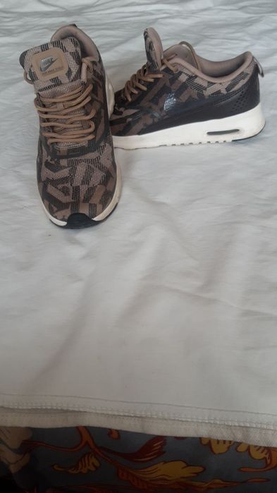 Кросівки Nike жіночі