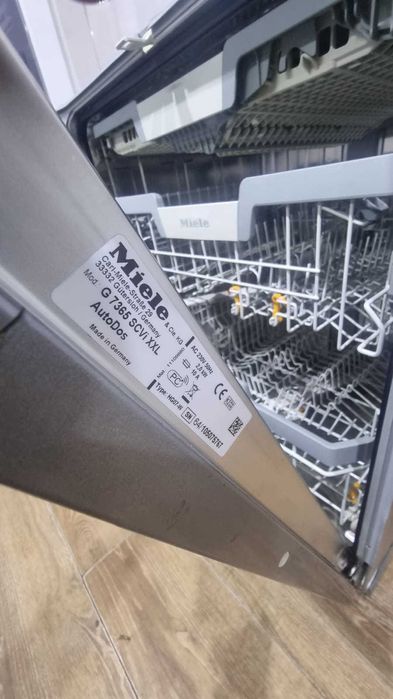 Zmywarka do pełnej zabudowy Miele G 7365 SCVi XXL, AutoDos, PowerDisk