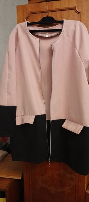 Верхній жіночий одяг 54 - 56 розмір