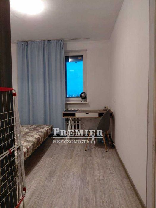 Продам сучасну кімнату з евроремонтом