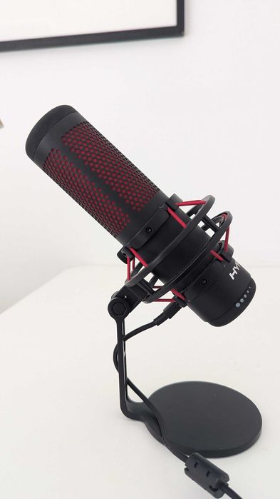 HYPERX - Quadcast USB Microphone - pouco usado