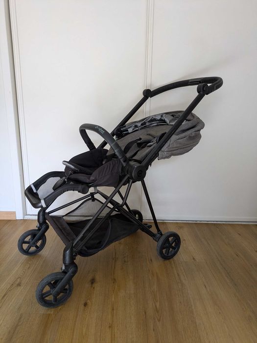 Conjunto ovo e carrinho Cybex - Ovo Cloud Z i-Size e Carrinho Mios