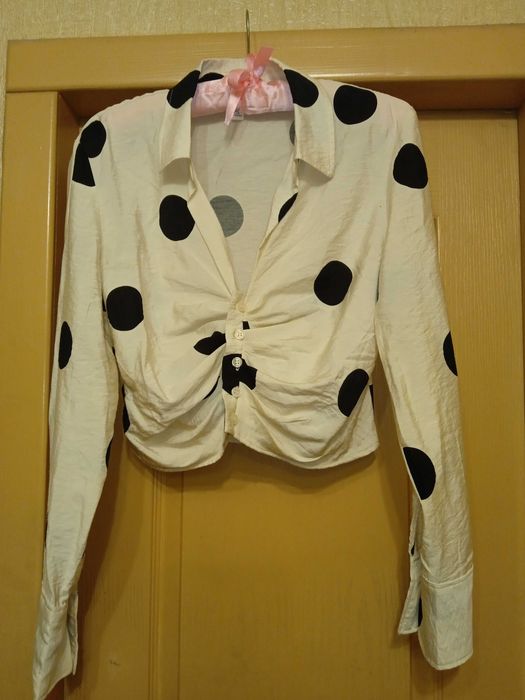 Стильна вкорочена блуза H&M (Швеція), р.М